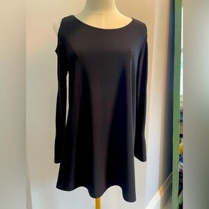 Sun Kim, XS (but loose!) black open sleeve cold shoulder long sleeve blouse EUC